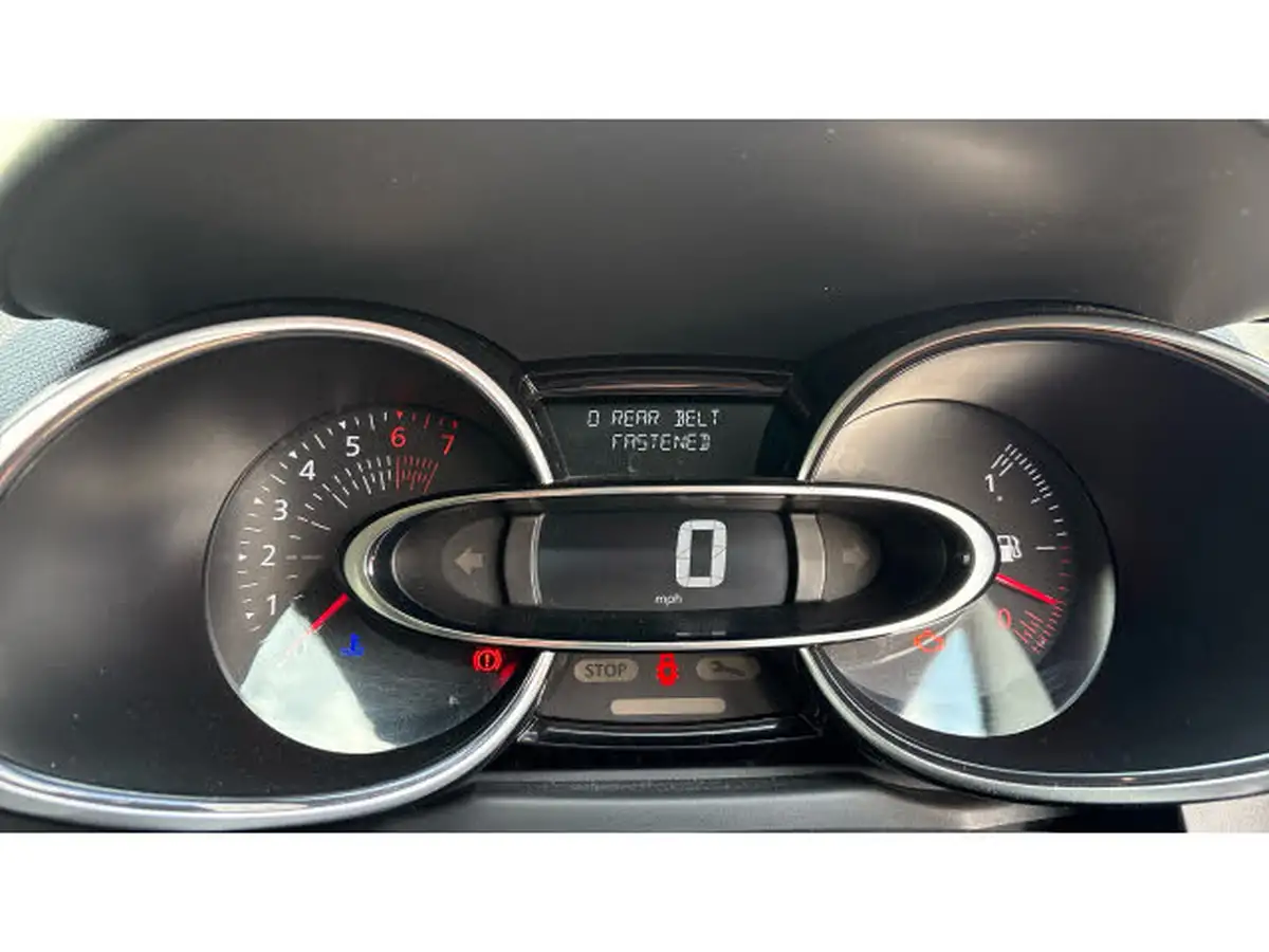 2016-renault-clio-12-tce-dynamique-s-nav-big-17