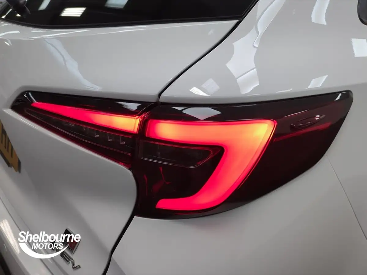 2024-toyota-corolla-18-vvt-i-gr-sport-touring-sports-big-18