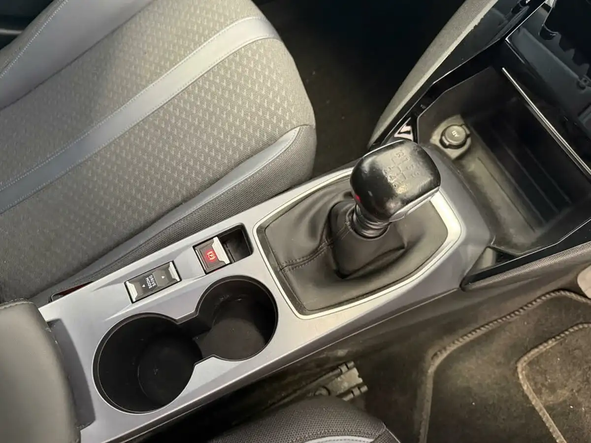 2021-peugeot-2008-suv-12-puretech-allure-130bhp-big-31