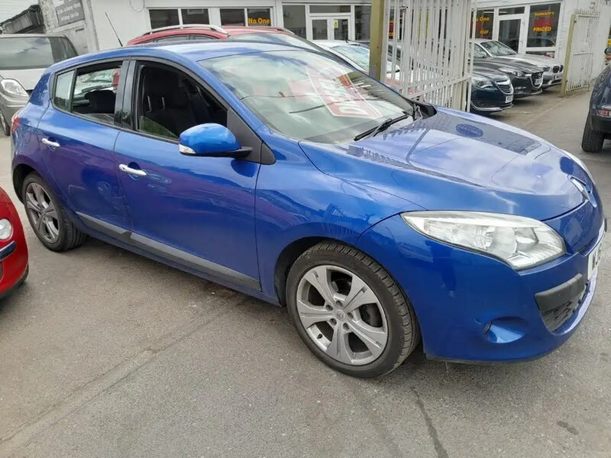 2011-renault-megane-19td-dynamique-tom-tom-19dci-130-hatchback-5d-big-3