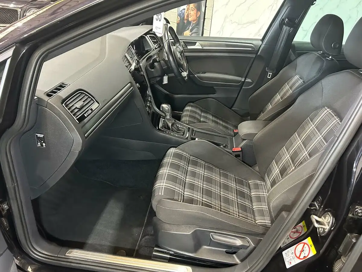 2018-volkswagen-golf-20tdi-gtd-hatchback-5d-dsg-big-23