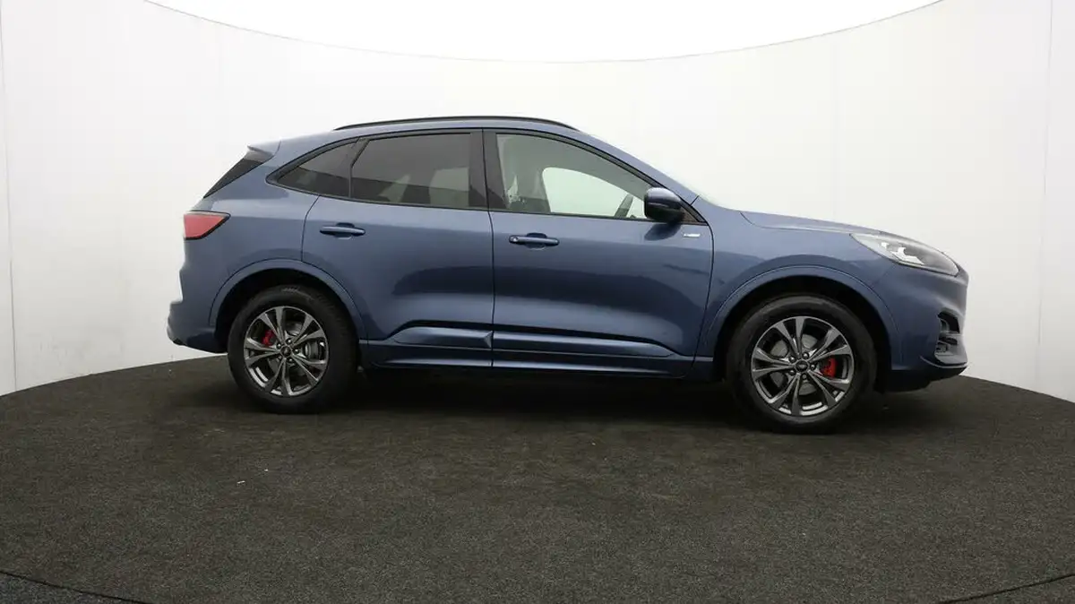 2022-ford-kuga-big-40
