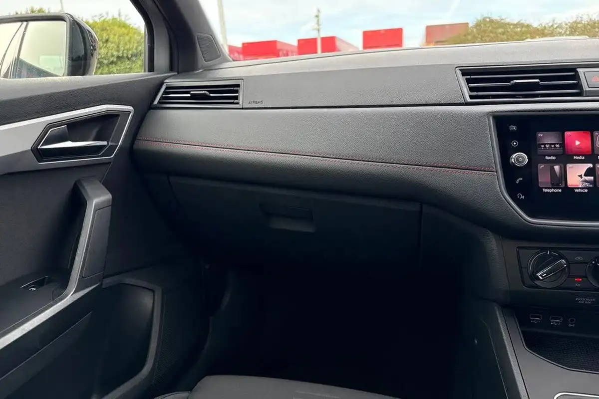 2020-seat-ibiza-10-mpi-fr-big-18