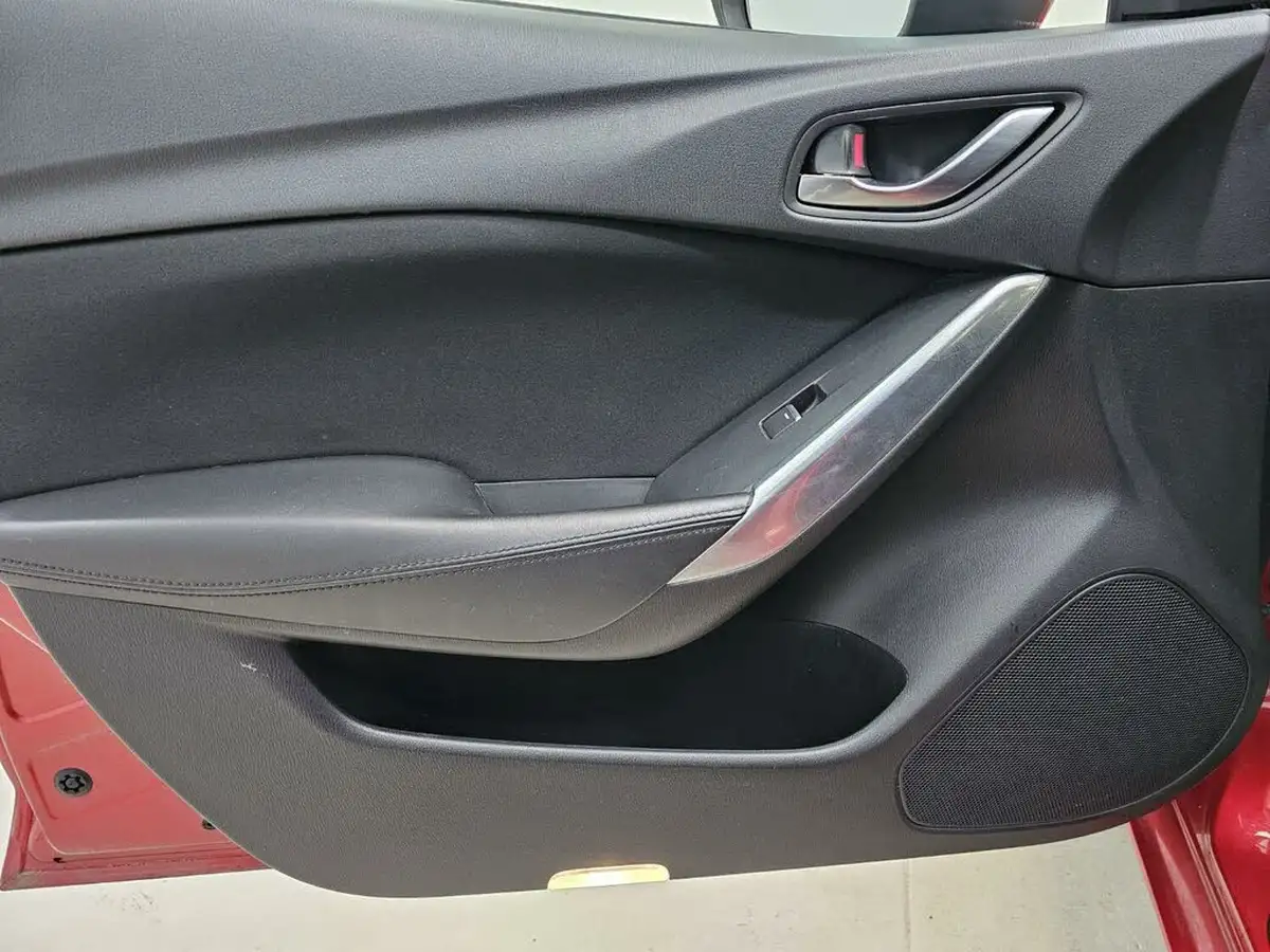 2016-mazda-mazda6-20-se-nav-big-20