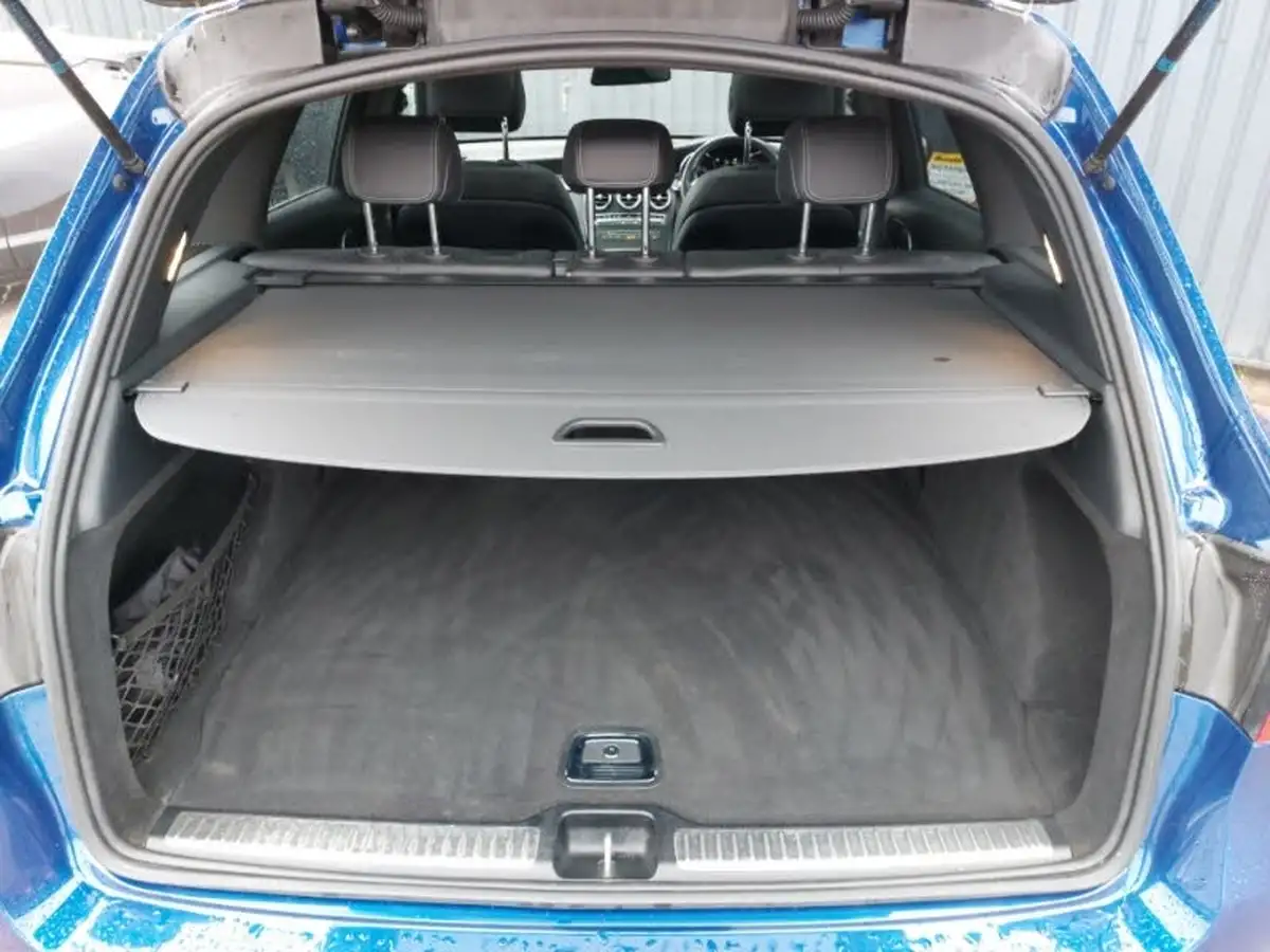 2018-mercedes-benz-glc-class-20-glc250-amg-line-premiumss-station-wagon-5d-big-7