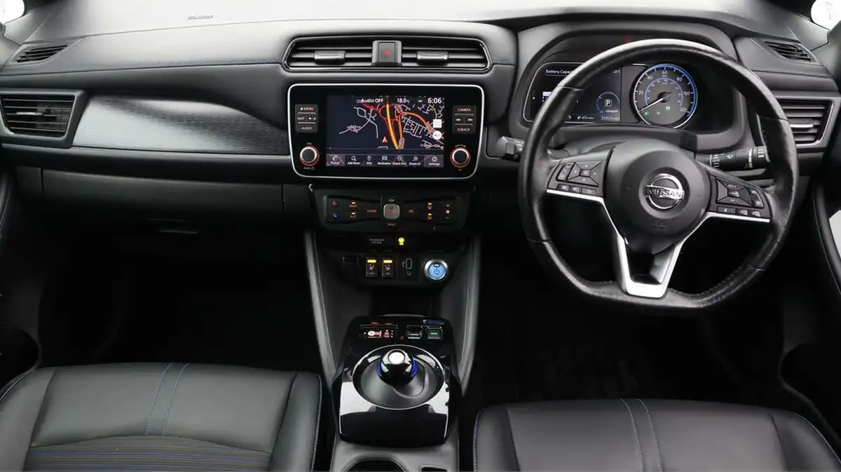 2020-nissan-leaf-e-n-connecta-big-12