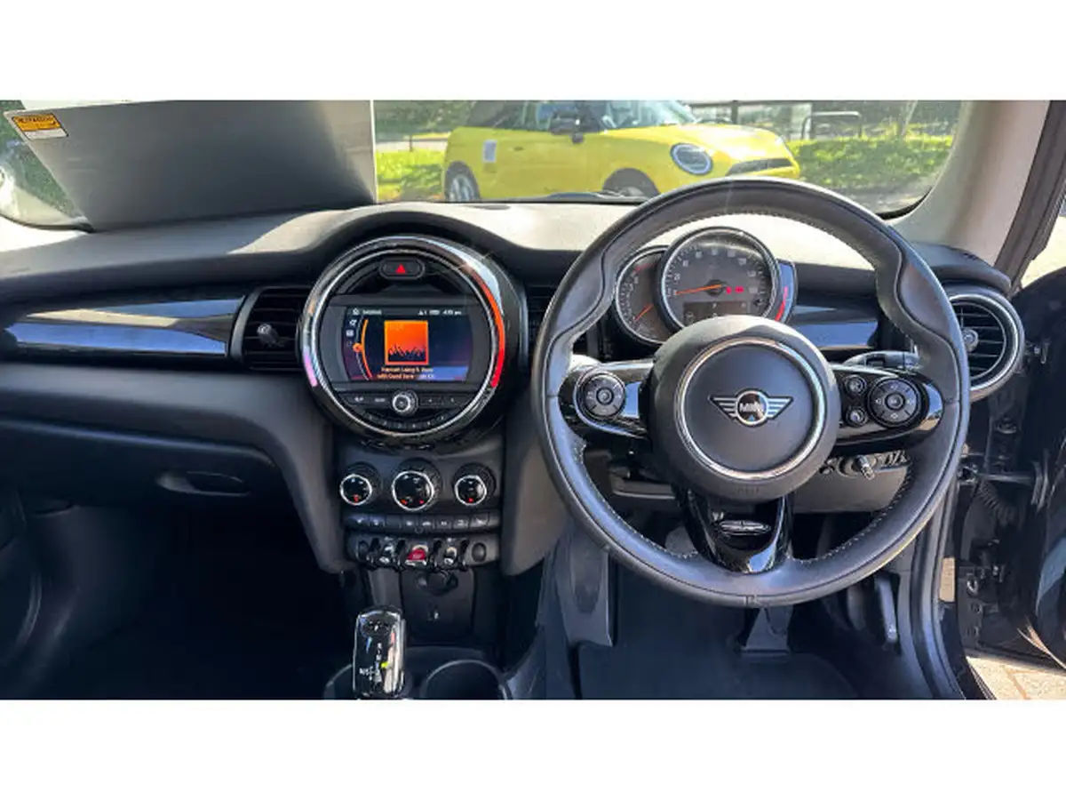 2020-mini-cooper-15-cooper-exclusive-hatchback-3d-auto-big-4