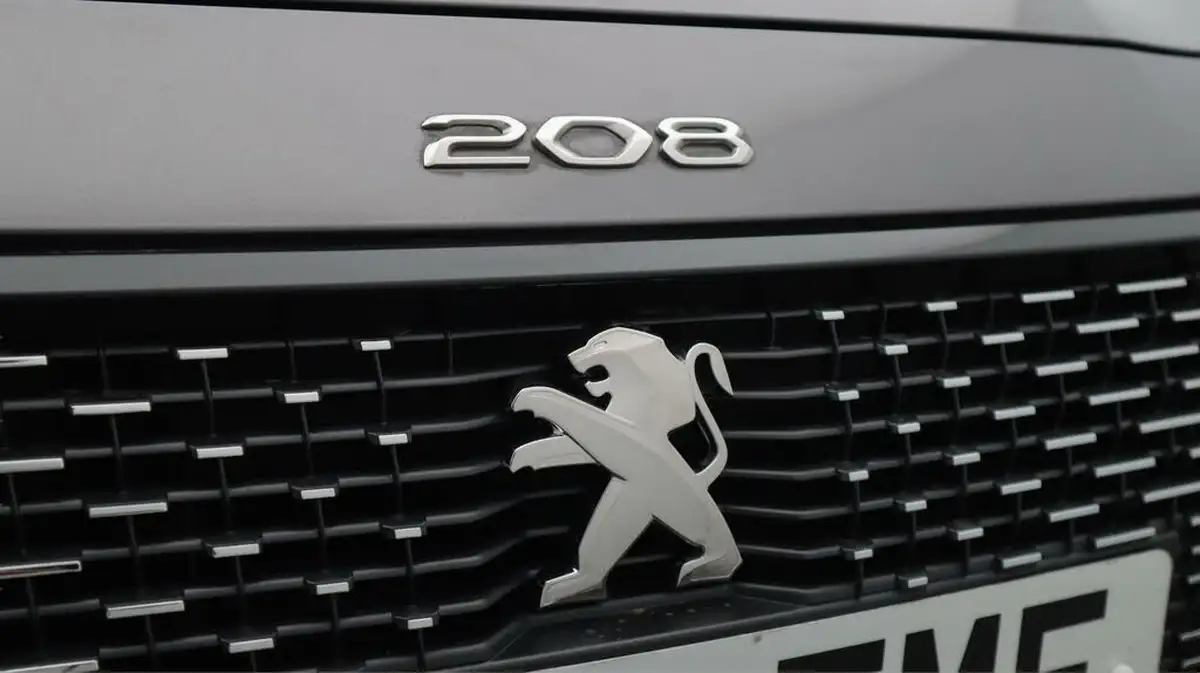 2021-peugeot-208-12-puretech-gt-100bhp-eat8-big-20