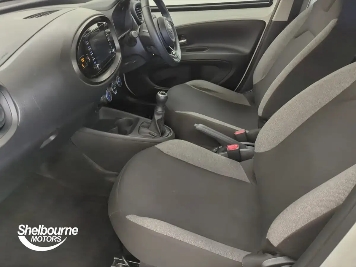 2023-toyota-aygo-x-10-vvt-i-pure-big-8