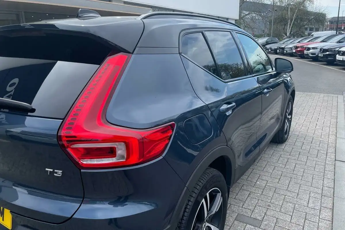 2021-volvo-xc40-15-t3-r-design-161bhp-auto-big-13