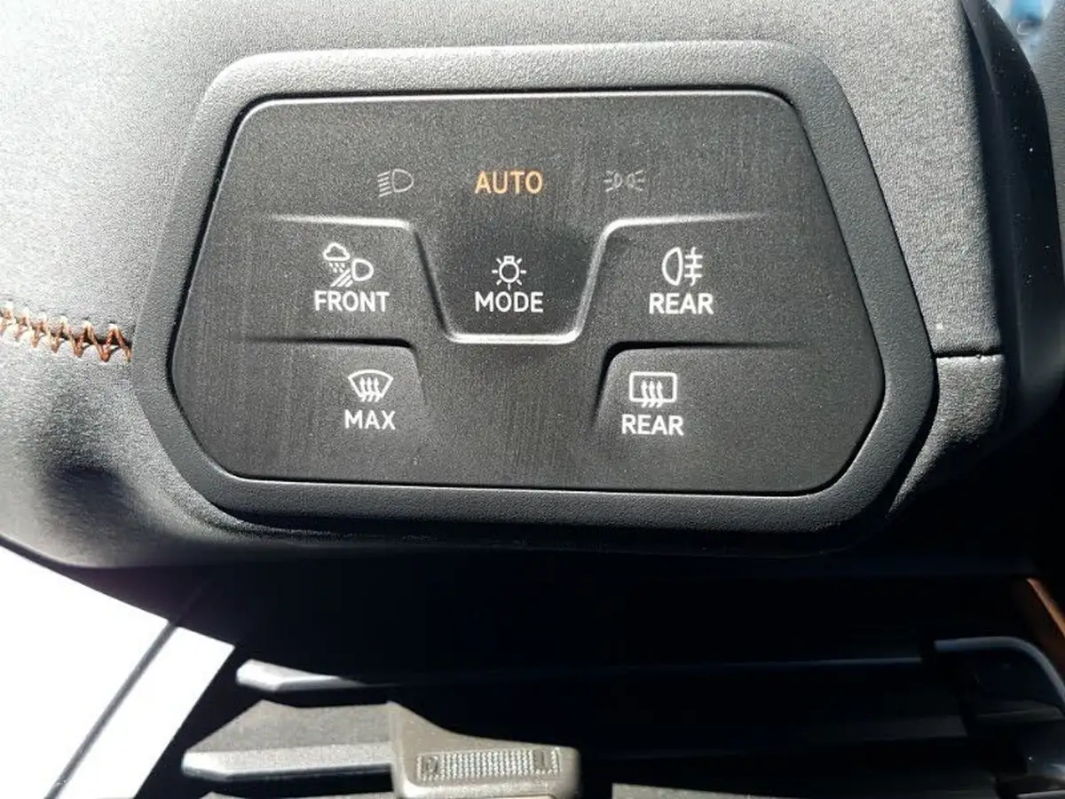 2022-cupra-born-e-v3-230ps-77kwh-e-boost-big-12