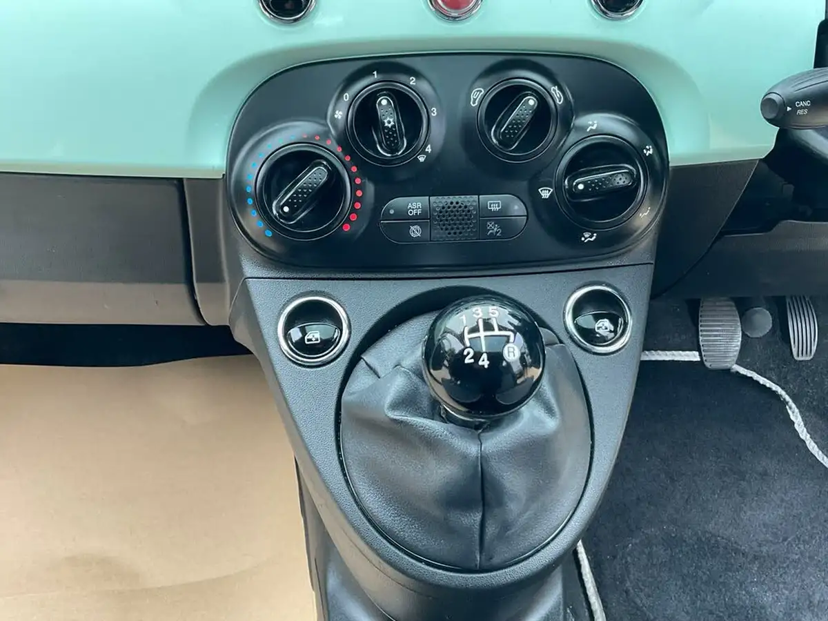 2018-fiat-500-12-lounge-big-15