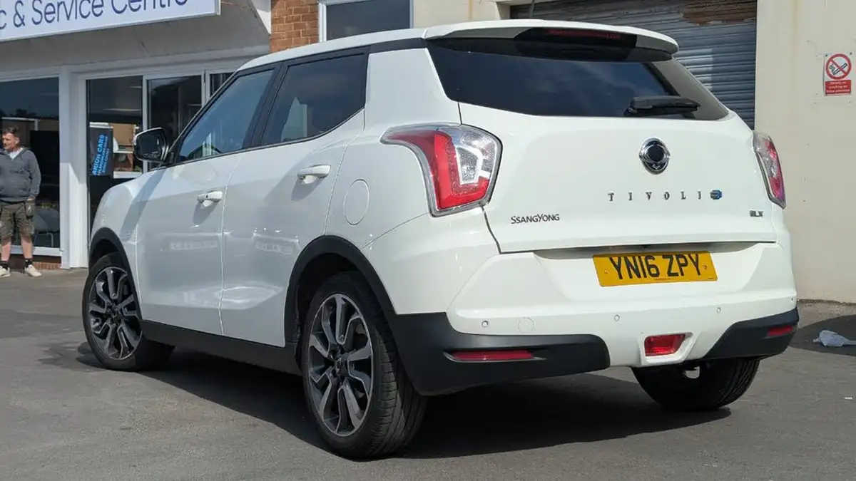 2016-kgm-ssangyong-tivoli-16td-elx-2wd-big-1
