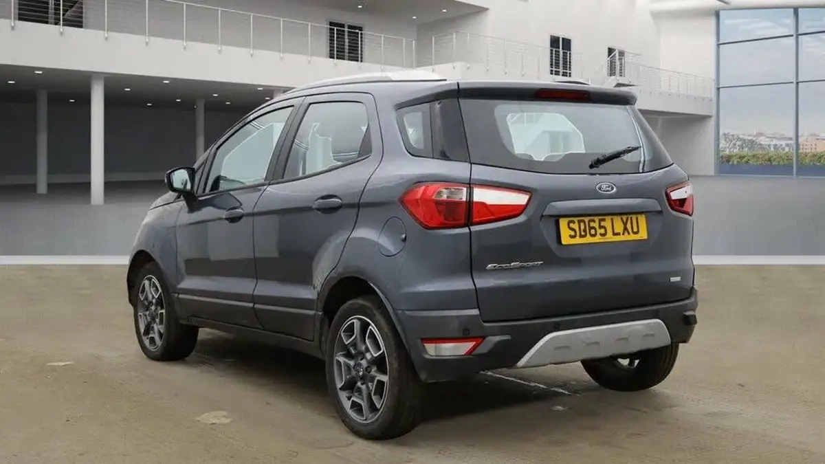 2015-ford-ecosport-10-titanium-t-big-8
