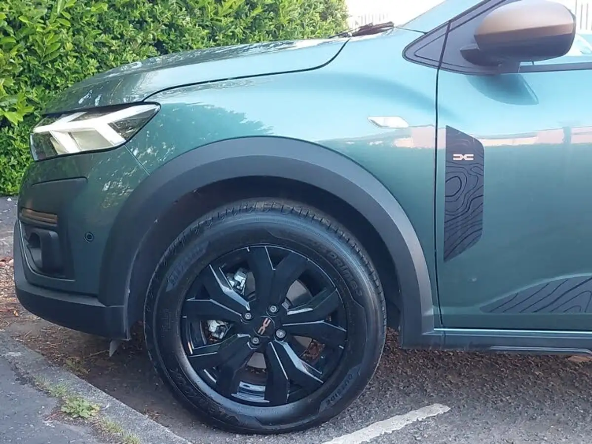 2024-dacia-jogger-16-tce-extreme-big-11