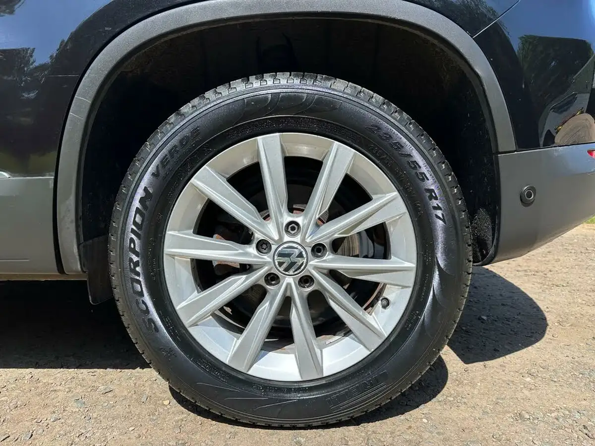 2012-volkswagen-tiguan-20td-se-140ps-4wd-dsg-big-16