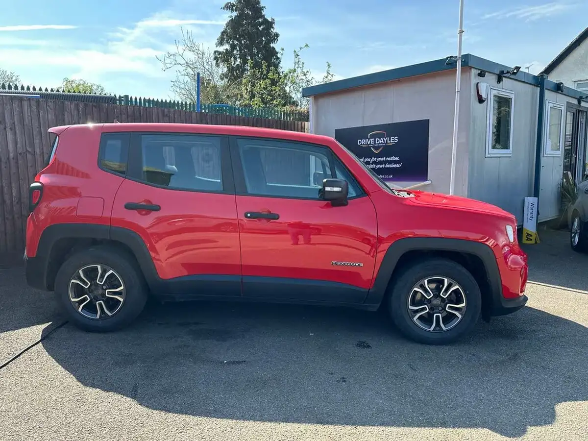 2019-jeep-renegade-10-gse-sport-big-2