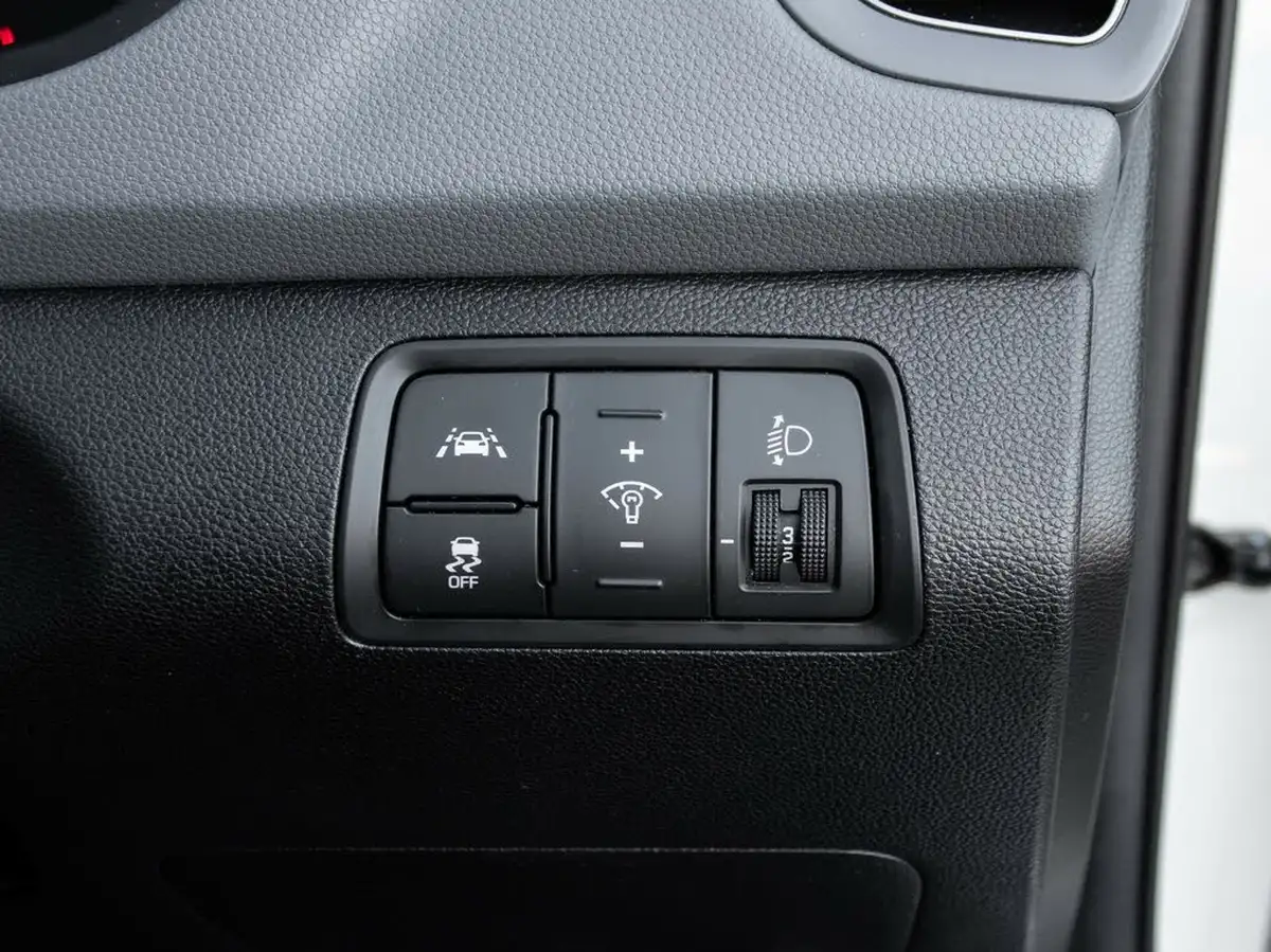 2016-hyundai-i20-12-se-hatchback-5d-big-15