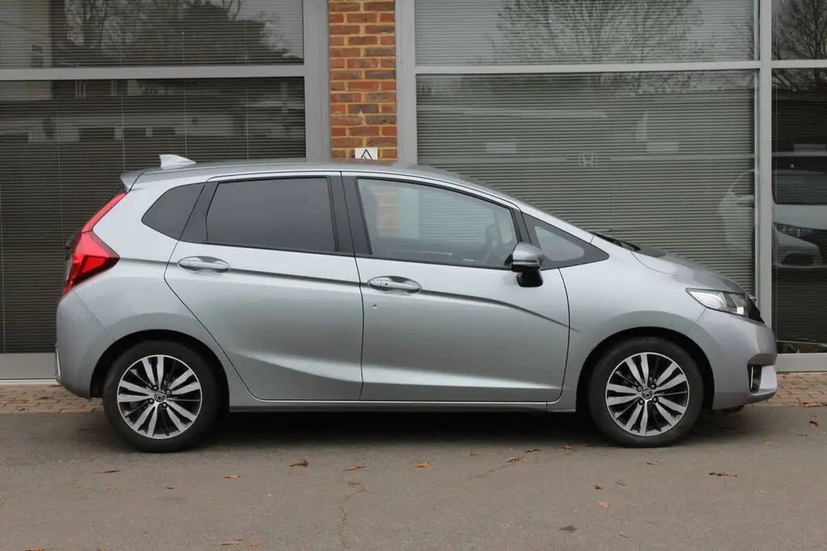 2016-honda-jazz-13-i-vtec-ex-big-6