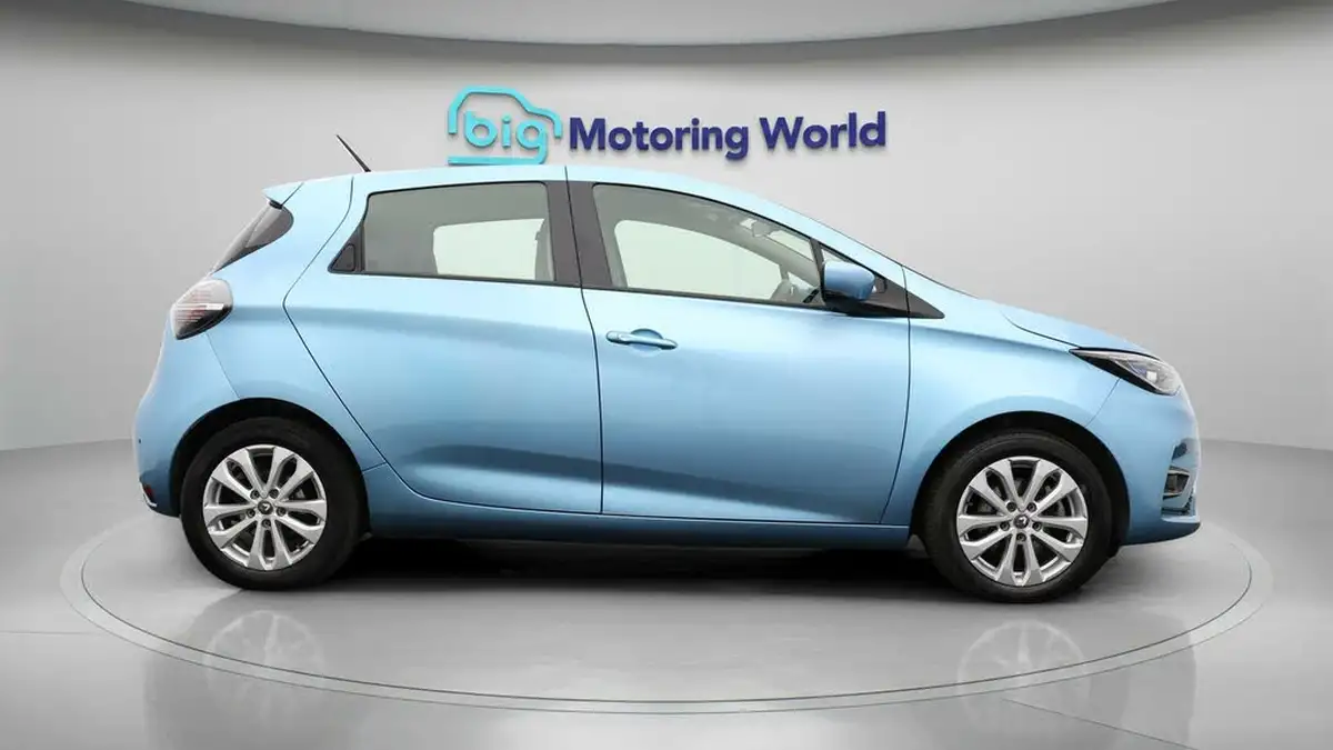 2021-renault-zoe-e-iconic-135ps-r135ev50-rapid-charge-big-7