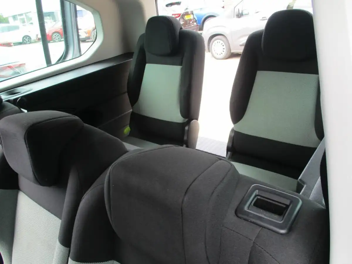 2019-citroen-berlingo-15bluehdi-flair-xl-size-130ps-big-8