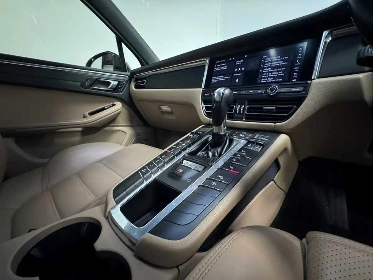 2019-porsche-macan-20-big-33