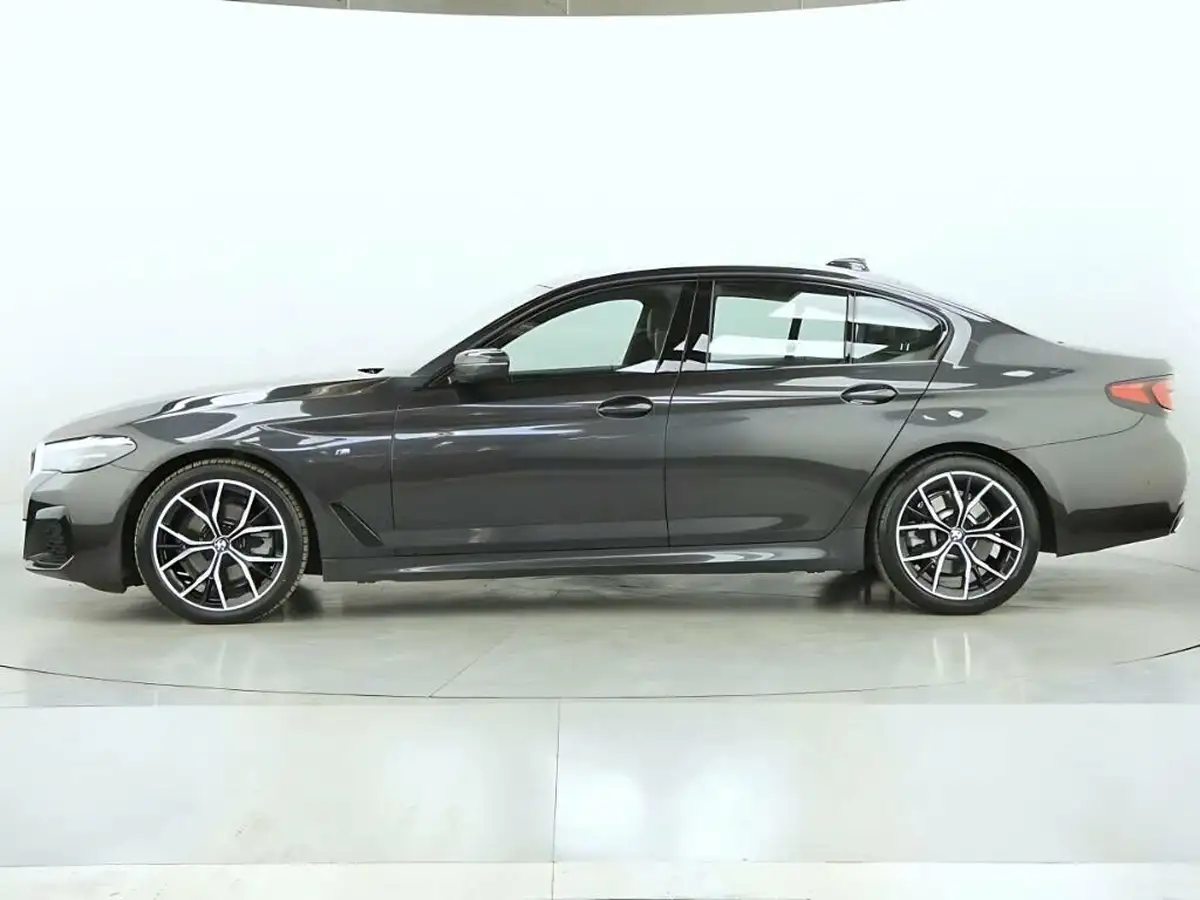 2022-bmw-5-series-20td-520d-m-sport-mht-saloon-4d-big-5