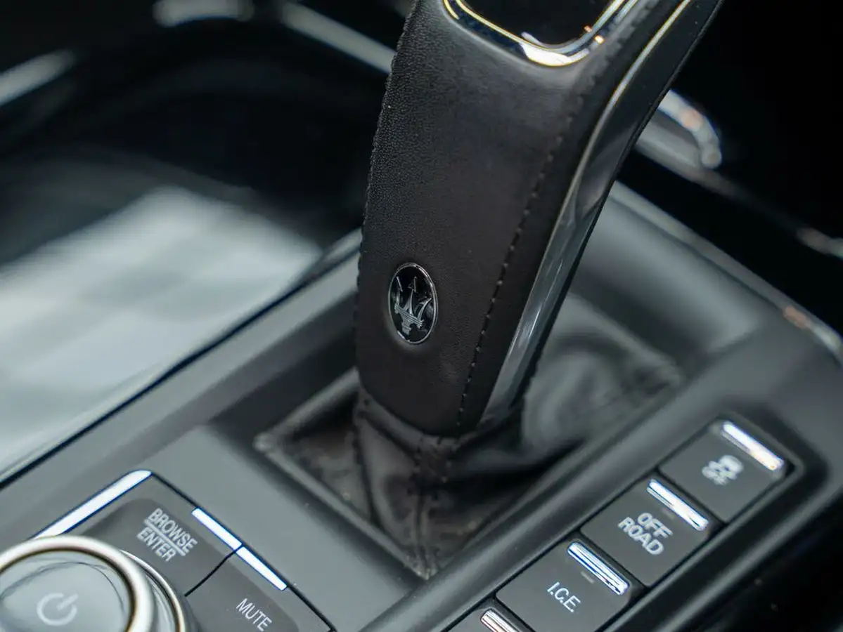 2021-maserati-levante-30-big-13