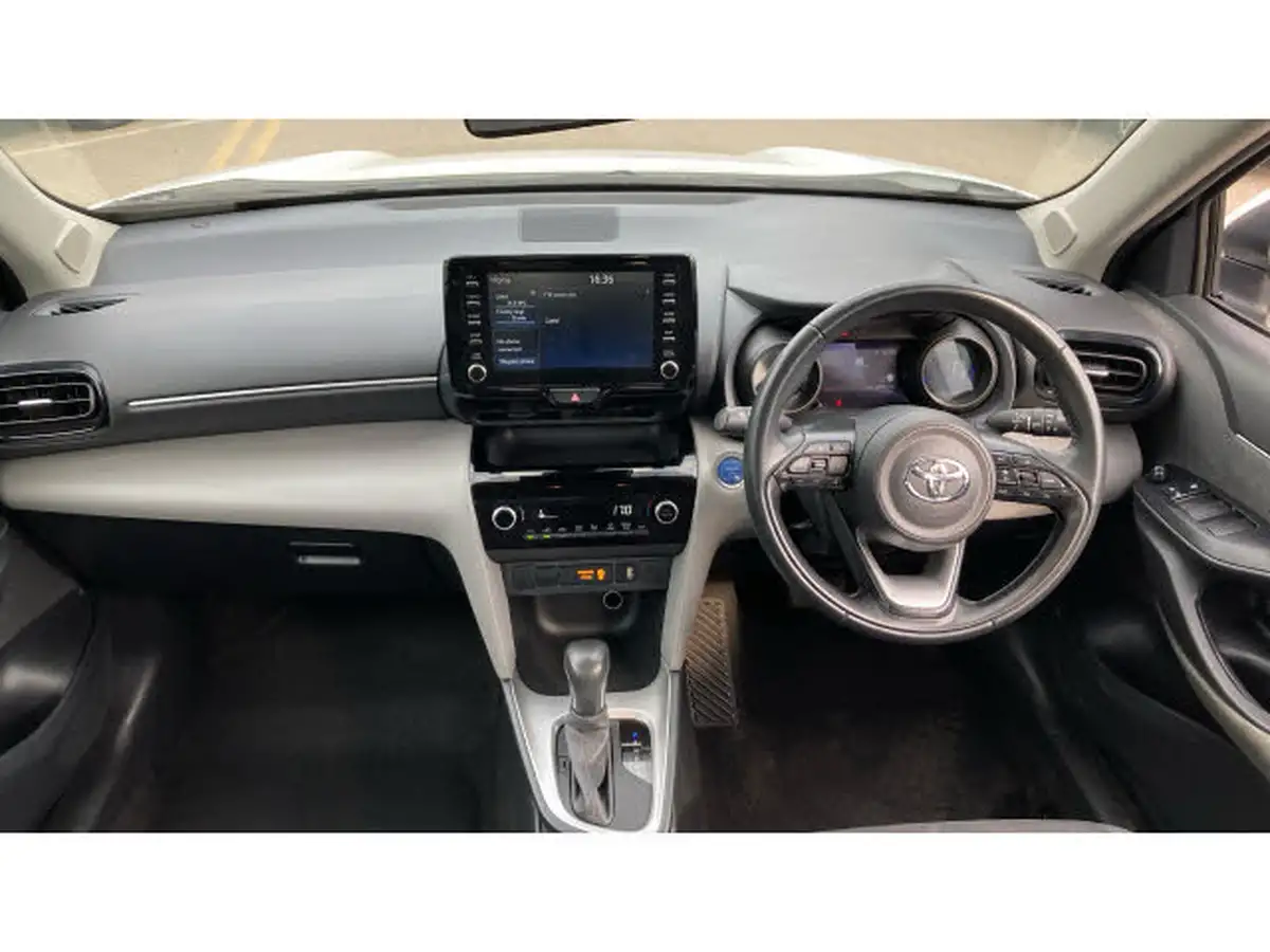 2022-toyota-yaris-cross-15-vvt-i-icon-big-4