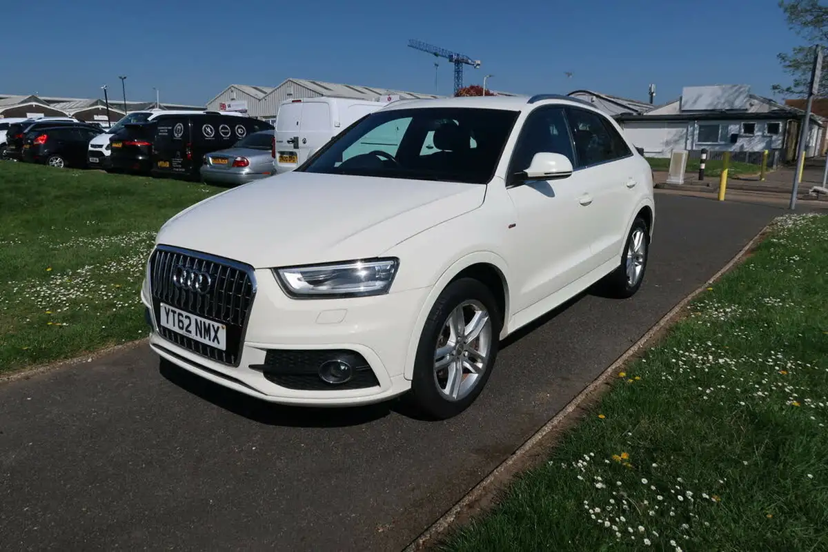 2012-audi-q3-20td-s-line-140ps-big-4