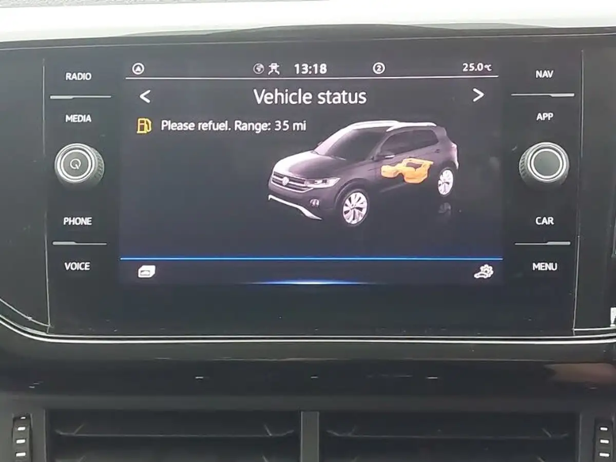 2022-volkswagen-t-cross-10-tsi-black-edition-110ps-big-17