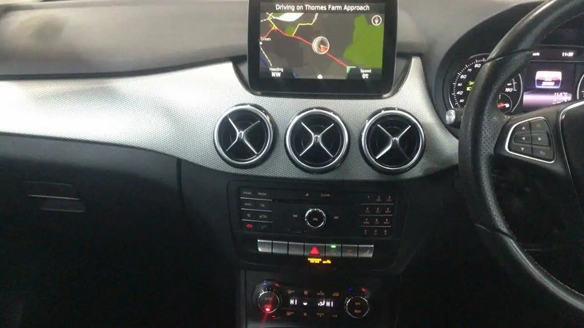 2016-mercedes-benz-b-class-big-16