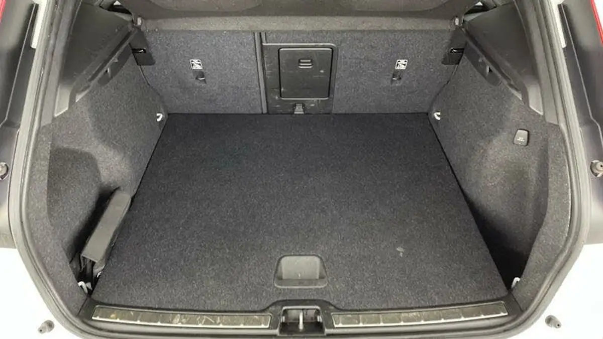 2020-volvo-xc40-20-b4-inscription-pro-big-25