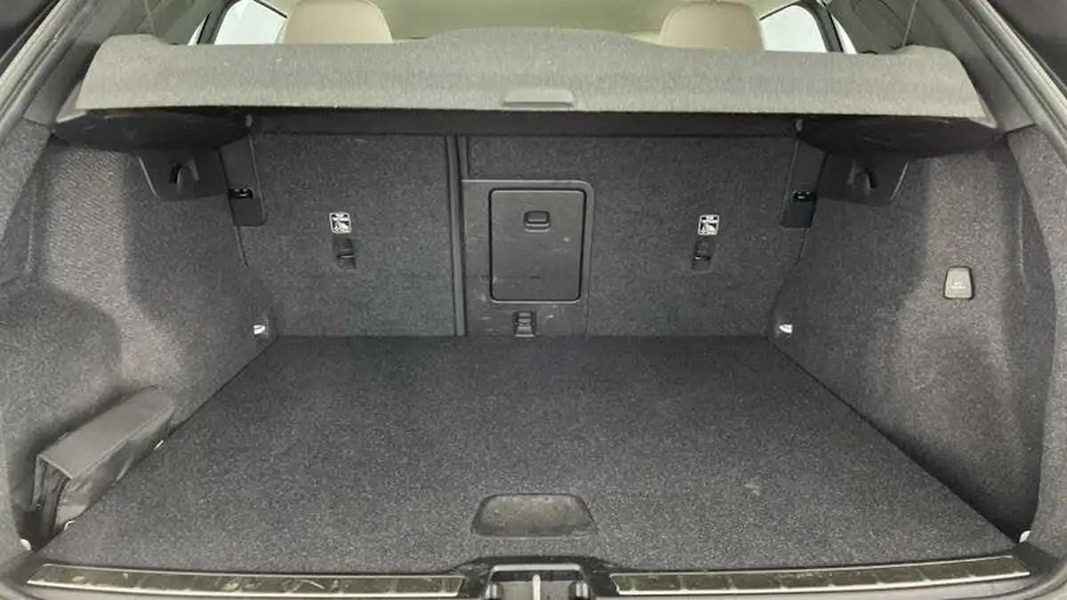 2020-volvo-xc40-20-b4-inscription-pro-big-21