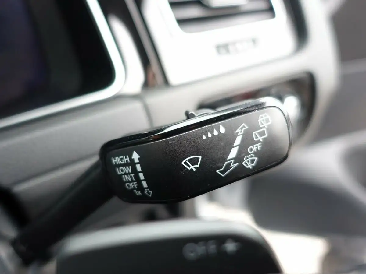 2018-volkswagen-golf-20tdi-gtd-hatchback-5d-dsg-big-27