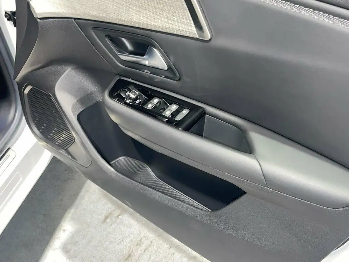 2023-citroen-c5-x-16-puretech-shine-plus-225ps-plug-in-hybrid-e-eat8-big-6