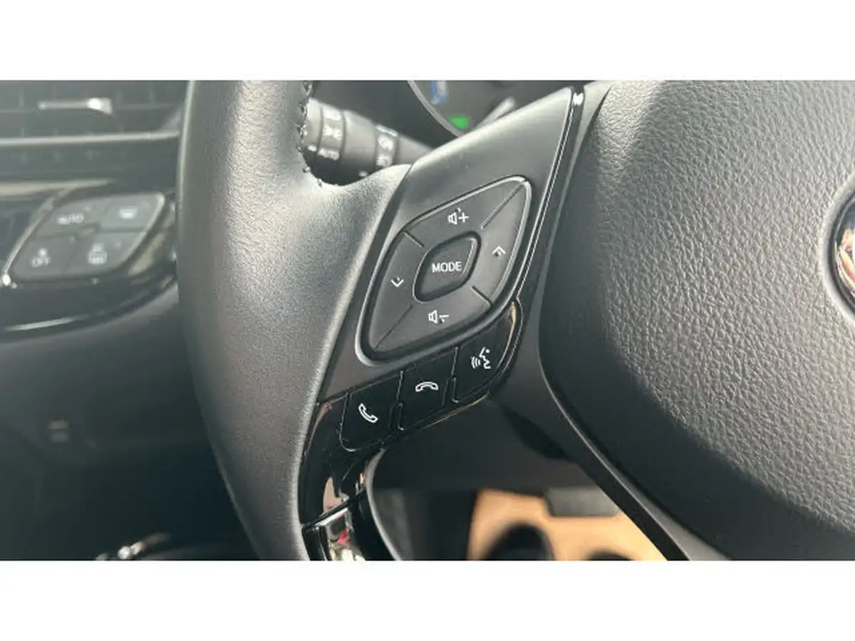 2020-toyota-c-hr-18-vvt-i-design-big-19