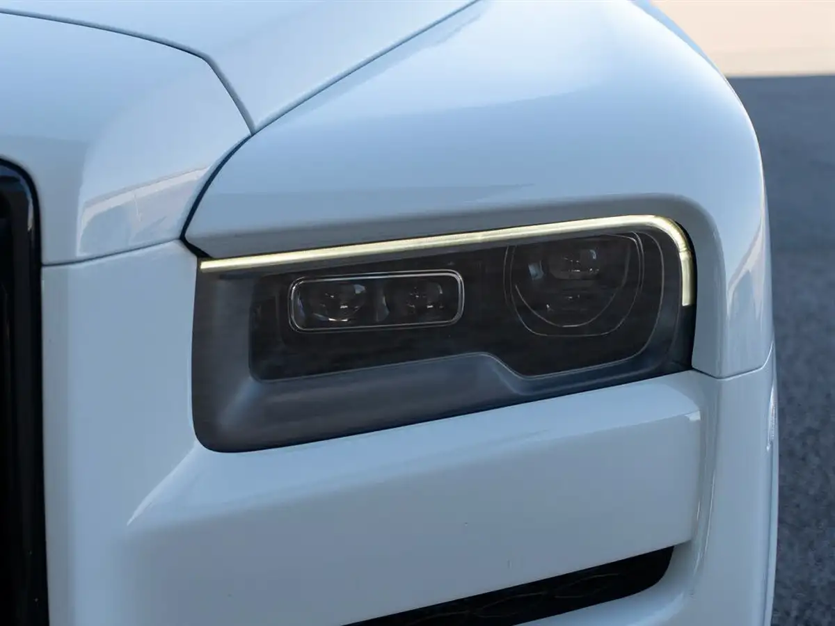 2023-rolls-royce-cullinan-675-big-33