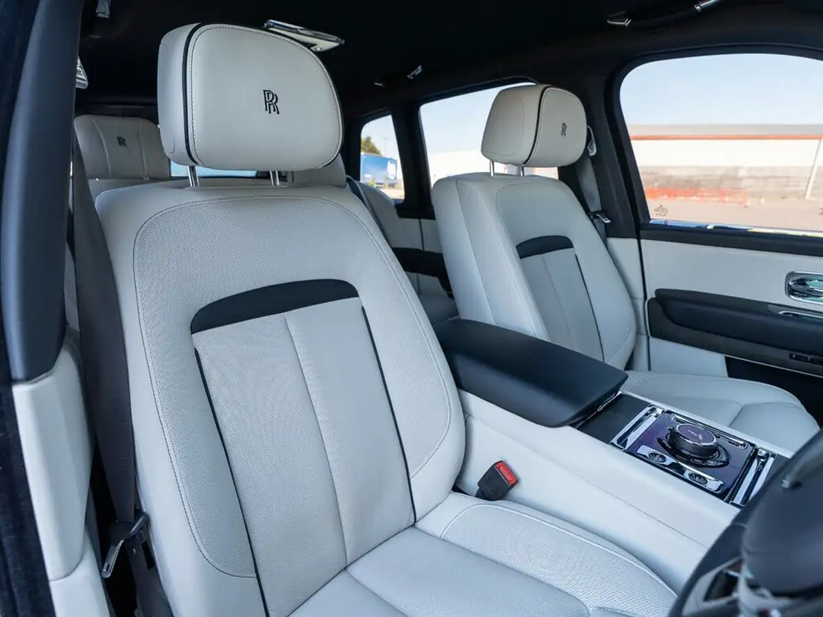 2023-rolls-royce-cullinan-675-big-9