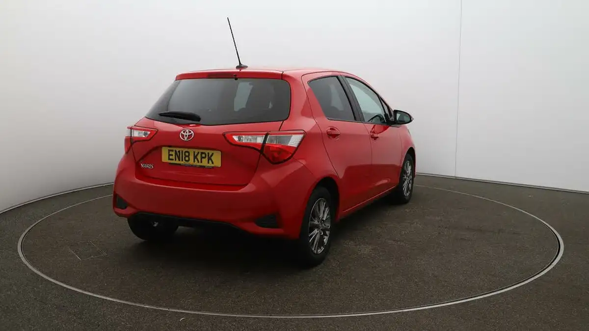2018-toyota-yaris-15-vvt-i-icon-111bhp-1497cc-big-52