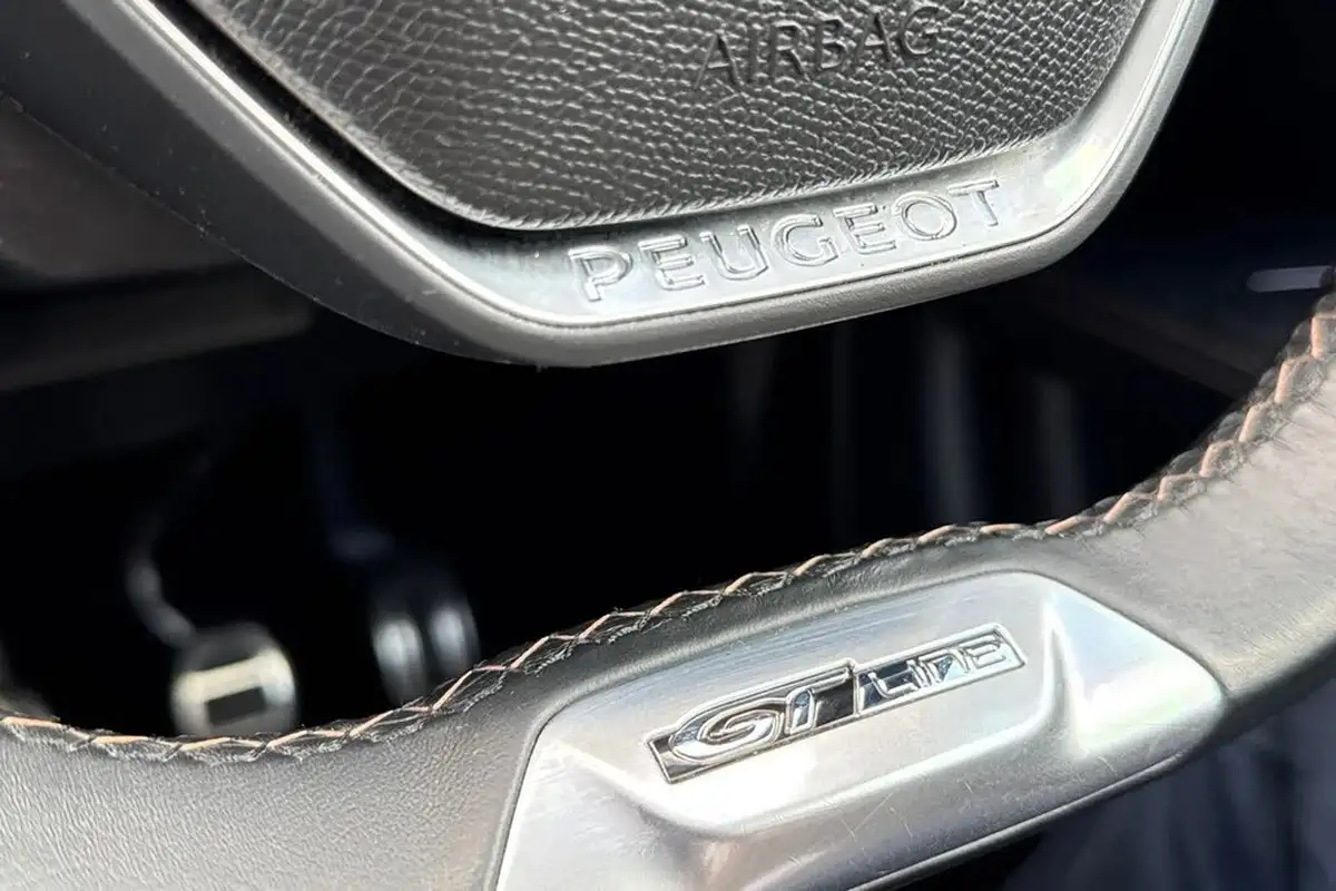 2019-peugeot-3008-suv-12-puretech-gt-line-premium-big-28