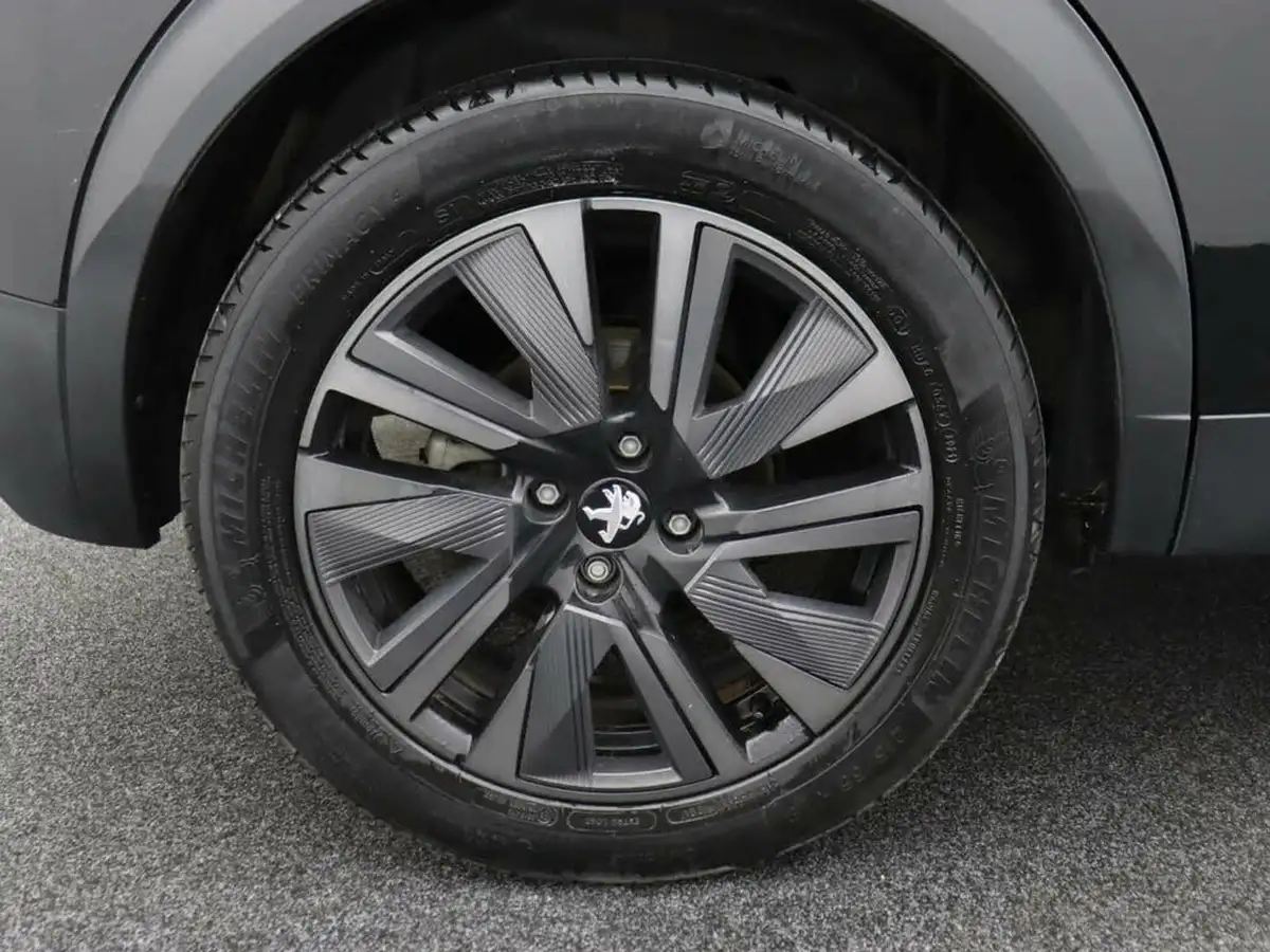 2021-peugeot-2008-suv-e-gt-premium-50kwh-big-6