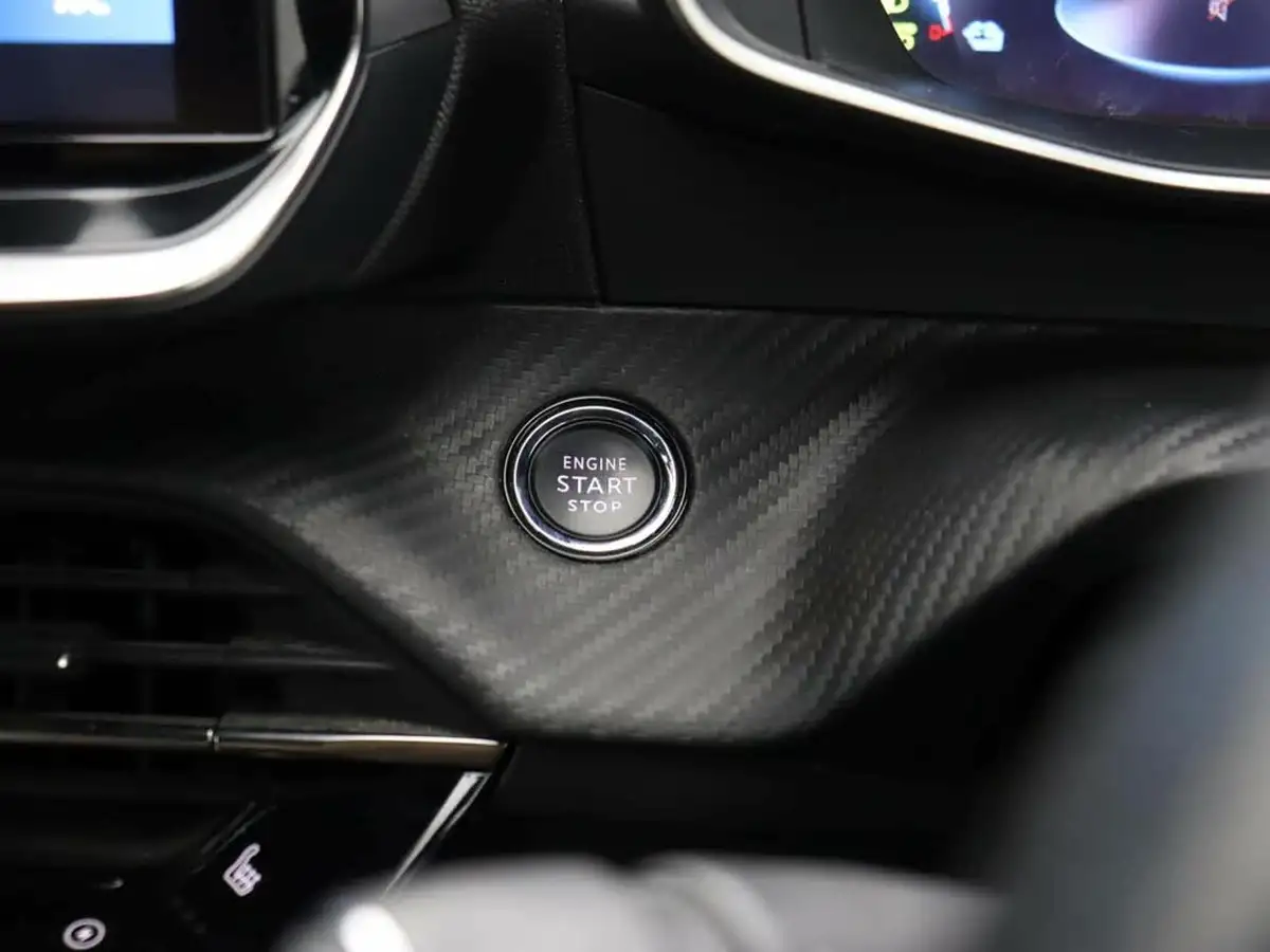 2021-peugeot-2008-suv-e-gt-premium-50kwh-big-30
