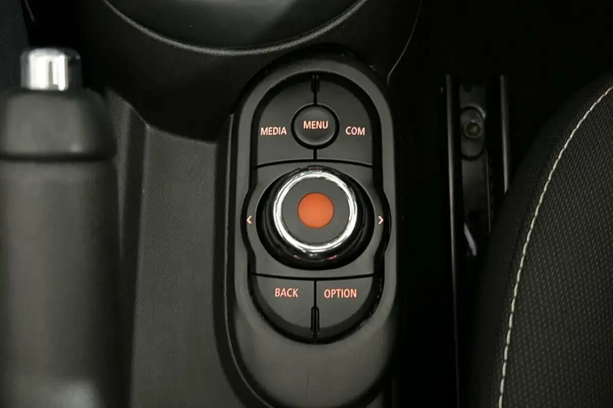 2018-mini-cooper-15-cooper-series-ii-ss-convertible-2d-big-36