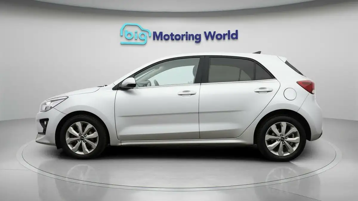 2022-kia-rio-10-t-gdi-3-big-3