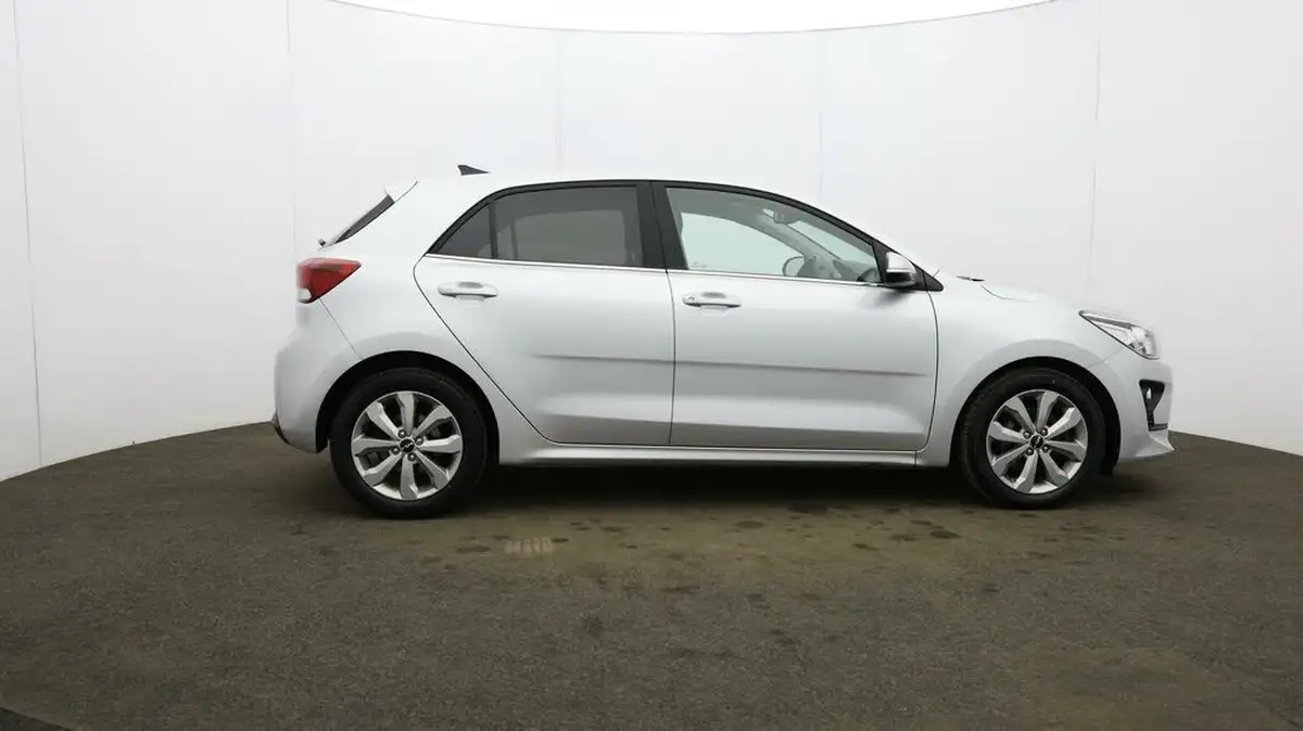 2022-kia-rio-10-t-gdi-3-big-51