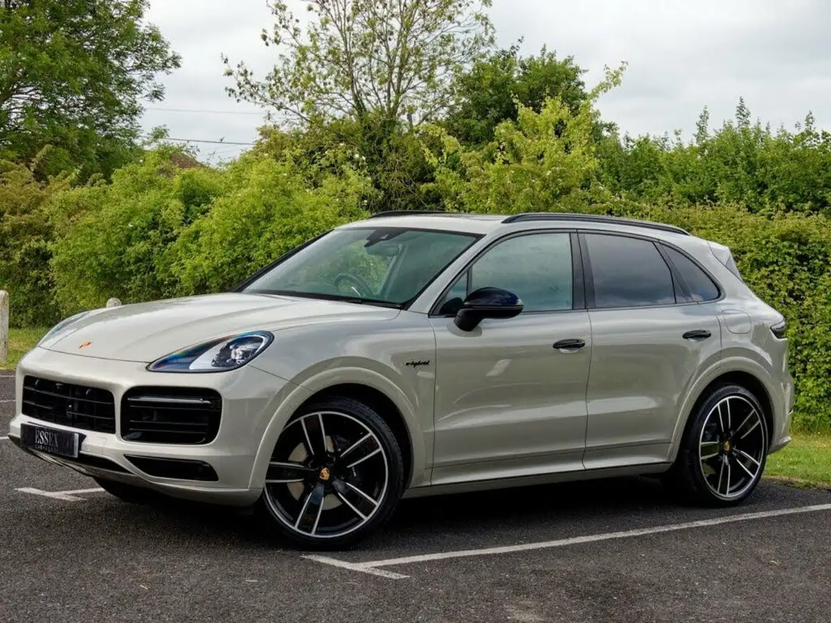 2023-porsche-cayenne-30-v6-e-hybrid-462ps-station-wagon-big-3