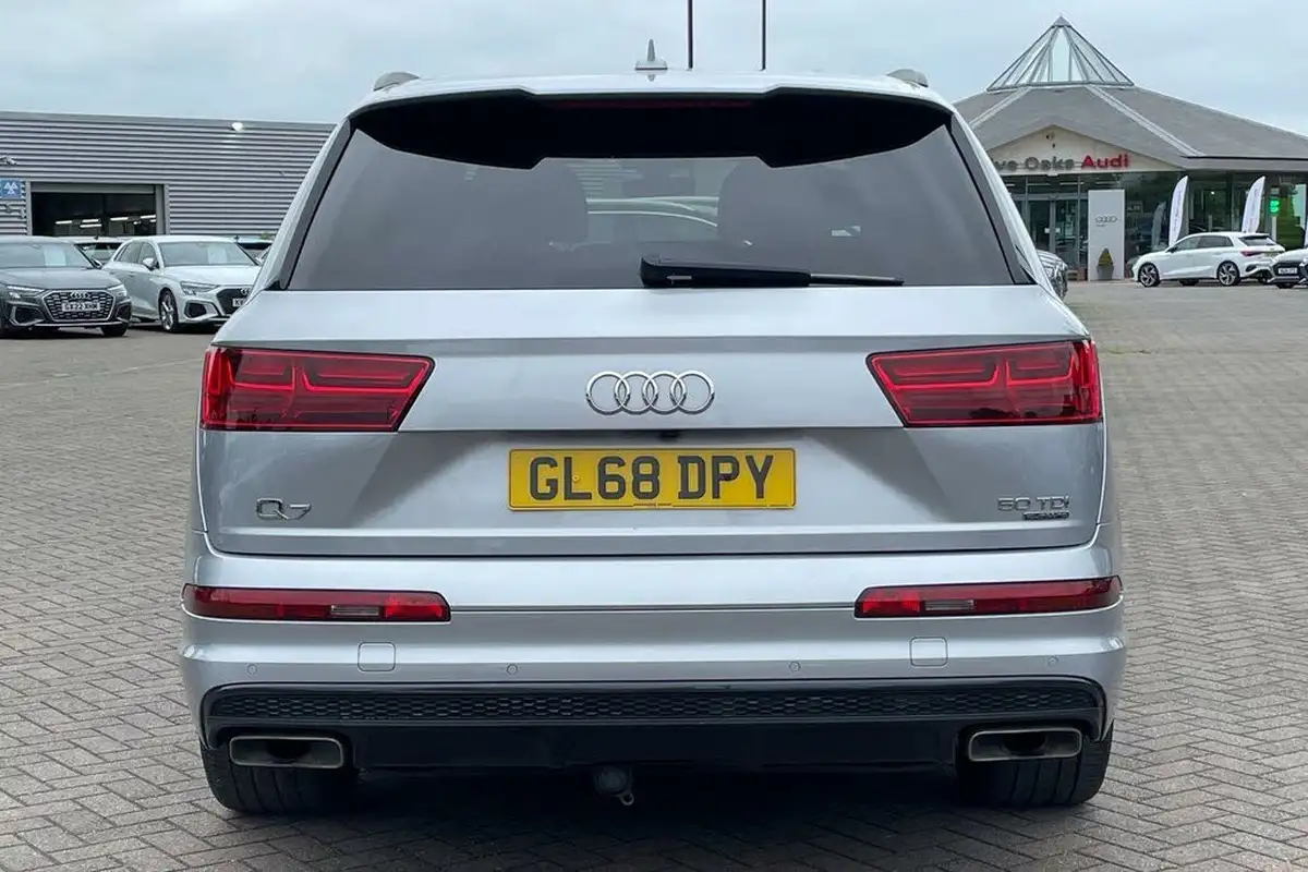 2018-audi-q7-30-50-tdi-s-line-big-4
