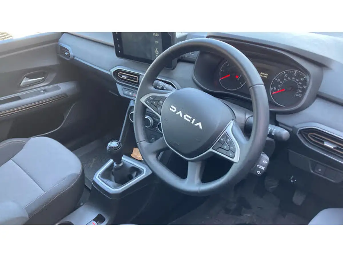2024-dacia-sandero-stepway-10-tce-extreme-110bhp-big-10