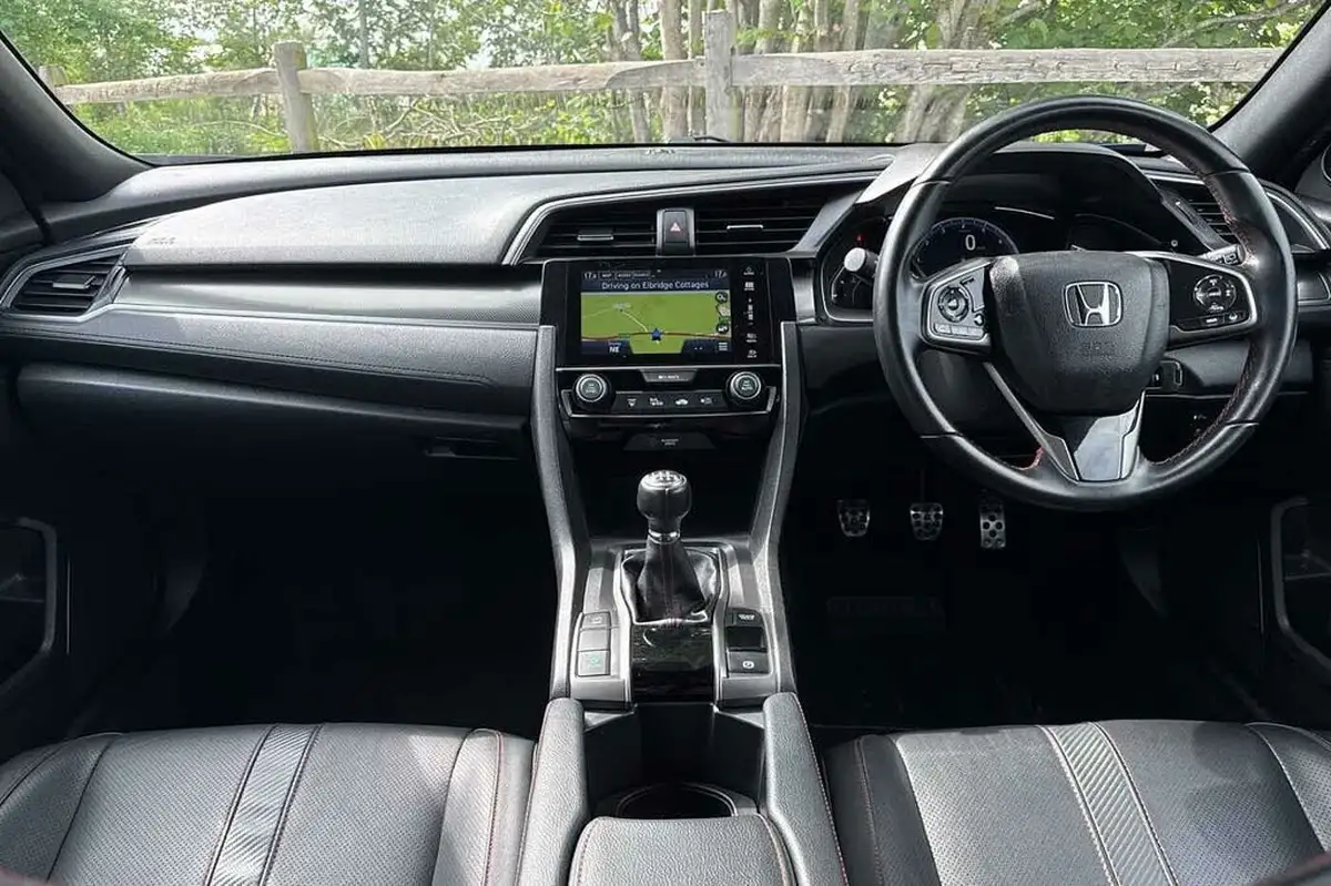 2019-honda-civic-10-vtec-turbo-sport-line-big-3